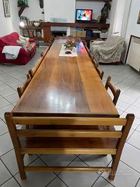 Tavolo e sedie di Noce 20 posti