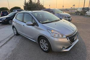 PEUGEOT 208 1.4 HDi 68 CV 5p. Allure