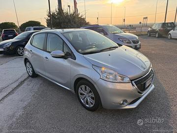 PEUGEOT 208 1.4 HDi 68 CV 5p. Allure