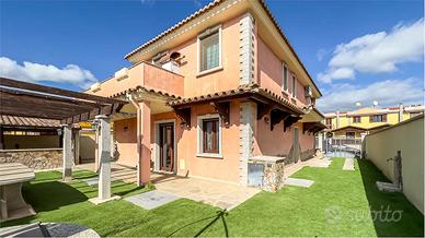 Villa unifamiliare con giardino su quattro lati