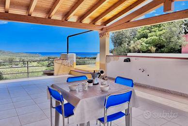 Appartamento con veranda vista mare Sardegna