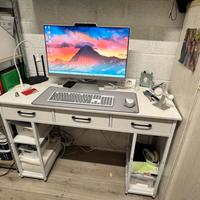 Scrivania pc con cassetti