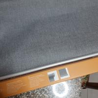Tenda a rullo oscurante grigia