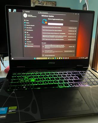 MSI Cyborg 15 RTX5060 16Gb SSD 1Tb Pari al nuovo