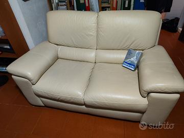 DIVANO CHATEAU D'AX E POLTRONA PC