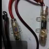 2 Portafusibili da auto uno da 150A