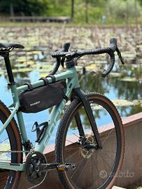 Gravel bikepacking M