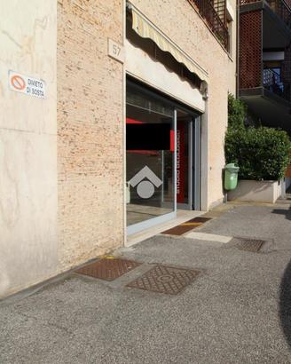 NEGOZIO A BRESCIA