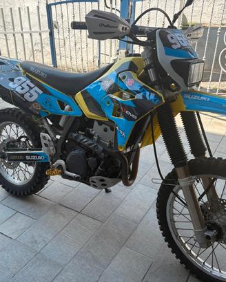 Suzuki Dr-400