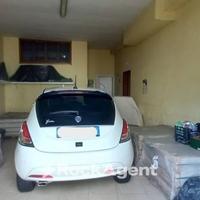 FABBRICATO D'ANGOLO UNIFAMILIARE