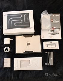 Apple Macbook pro m4 Silver italia 100%+ AIRPODS 4