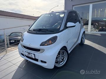 Smart ForTwo 1000 72 kW cabrio BRABUS 102cv