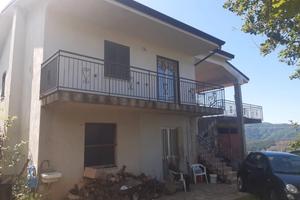 Appartamento con ampio terreno