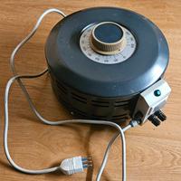 variac iskra 10amp  0-300v