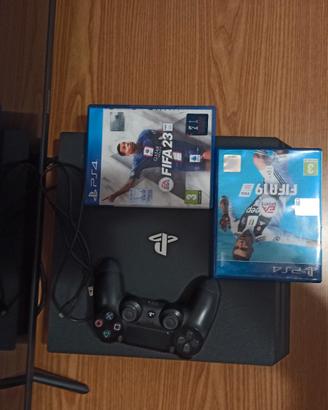 play 4 pro con due giochi inclusi.
