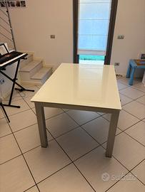 Tavolo modello Airport di CALLIGARIS