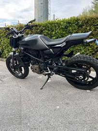 Husqvarna Svartpilen 701