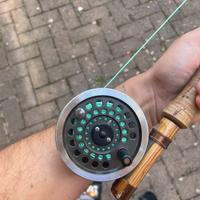 2canne da mosca + un mulinello e 2 custoda rigide