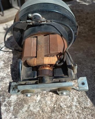 Motore aspirapolvere vintage anni '60