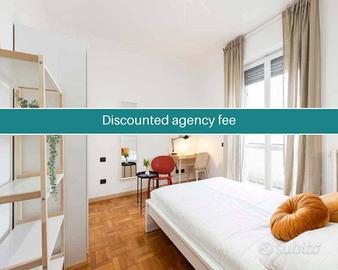 Stanza in appartamento di 80 m² a Milano