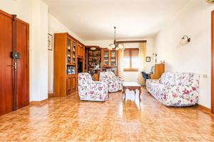 Trilocale con giardino e taverna