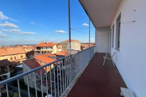 6 LOCALI A CANDELO