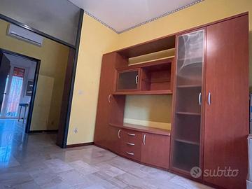 Mobile vetrina per soggiorno