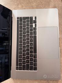 Macbookpro 16" 2,4 GHz Intel Core i9 8 core 32 GB