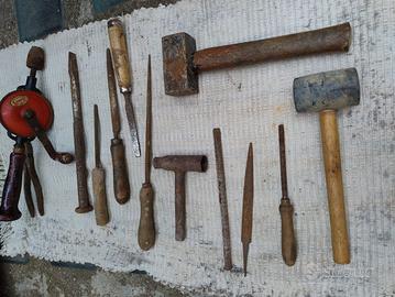 Attrezzi da lavoro antichi