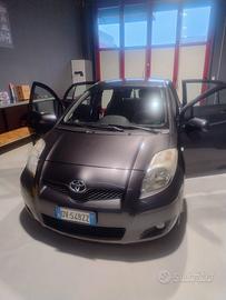 TOYOTA Yaris 1.3 5 porte M-MT Sol