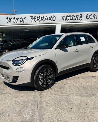 Fiat 600 100 CV Icon 2026 / KM 0 IVA ESPOSTA Tua a