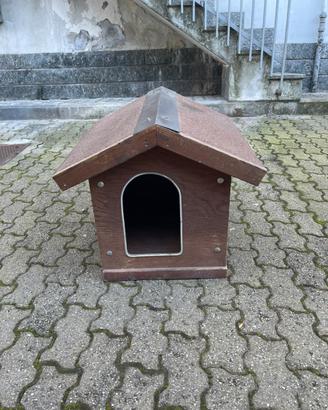 Cuccia in legno per cani
