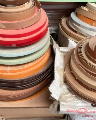 Profili per mobili o pannelli in legno in stock