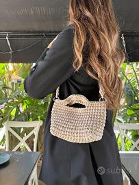 Borsa fatta al uncinetto