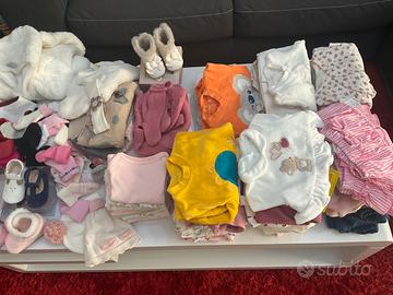 Lotto di varie vestite per bambina