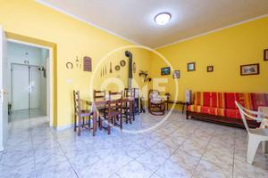 Appartamento di 95 m² con più di 5 locali a Sante 