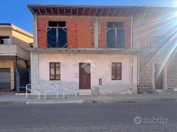 CASA SEMINDIPENDENTE A SANTA GIUSTA