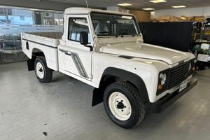 DEFENDER 110 PICKUP 