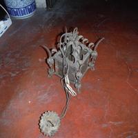 Lampadario in ferro battuto