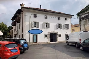 Immobile in asta di 83 m² con 3 locali e box auto 