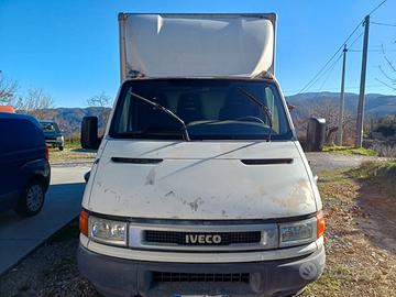 Iveco con sponda