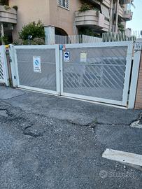 Box auto doppio 37mq zona Eur sic