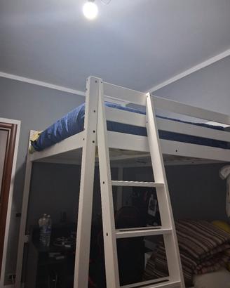letto a soppalco ikea e divanetto 