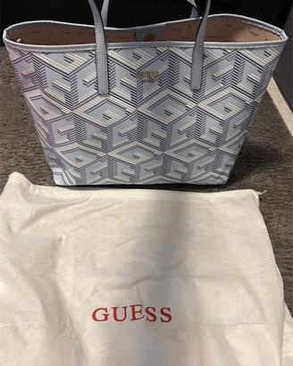 Nuova borsa Guess molto capiente