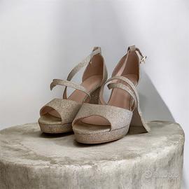 Scarpe con tacco