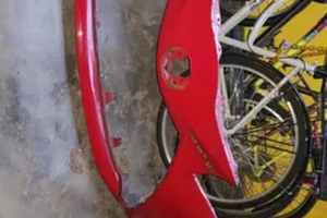 Paraurti anteriore rosso yaris 3ª generazion