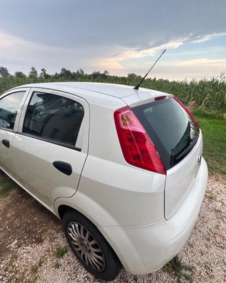 FIAT GRANDE PUNTO 1.3 multijet  CONSUMI BASSISSIMI