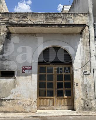 Box/Posto auto Aradeo [Cod. rif 3327090VRG]