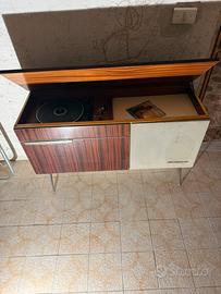 Radio e specchio antico da Restaurare