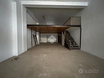 MAGAZZINO A CORIGLIANO-ROSSANO